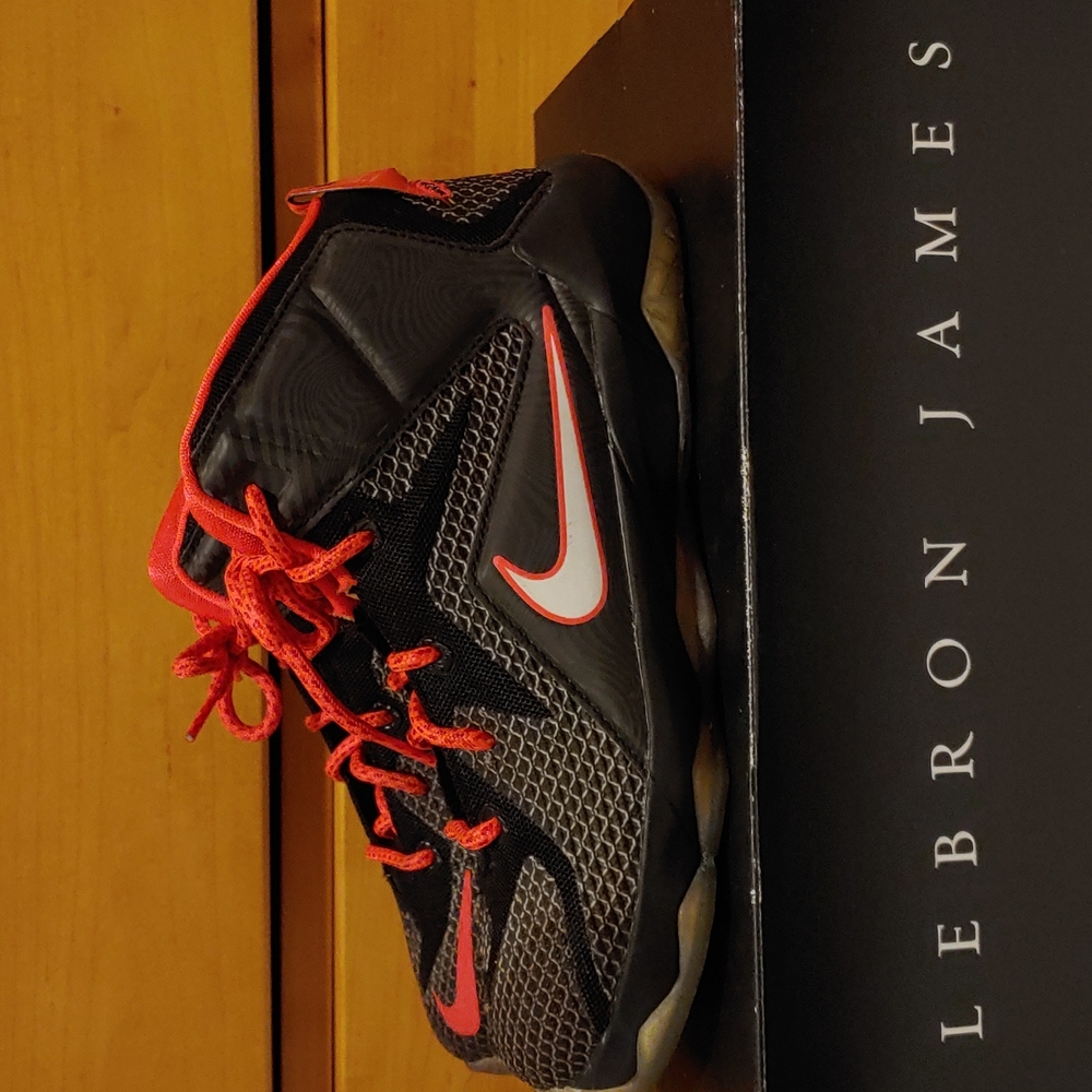 LeBron XII size 3Y black & bright crimson